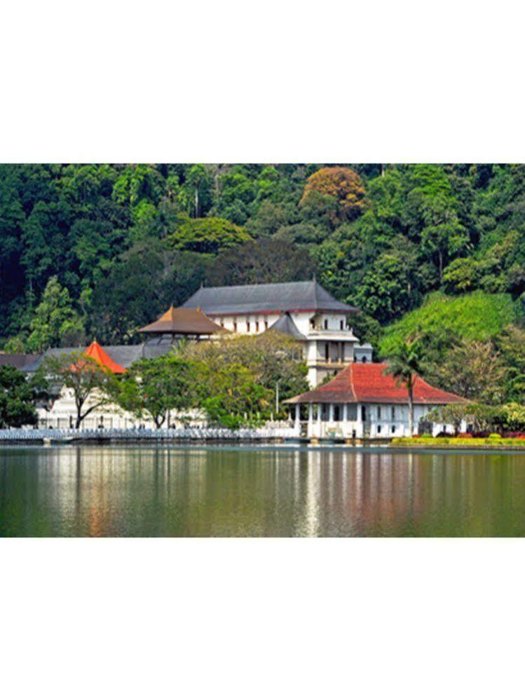 Vista Liyya Residence Kandy Exteriör bild